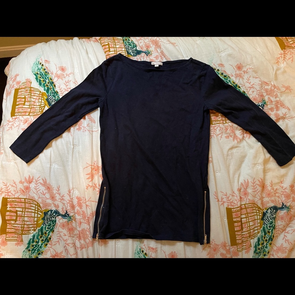 Gap 3/4 Length Sleeve Navy boatneck top w zippers